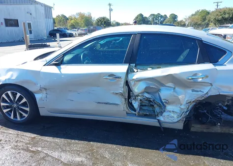 2017 Nissan Altima 2.5 Sl z USA, uszkodzony, nr VIN 1N4AL3AP1HC200846